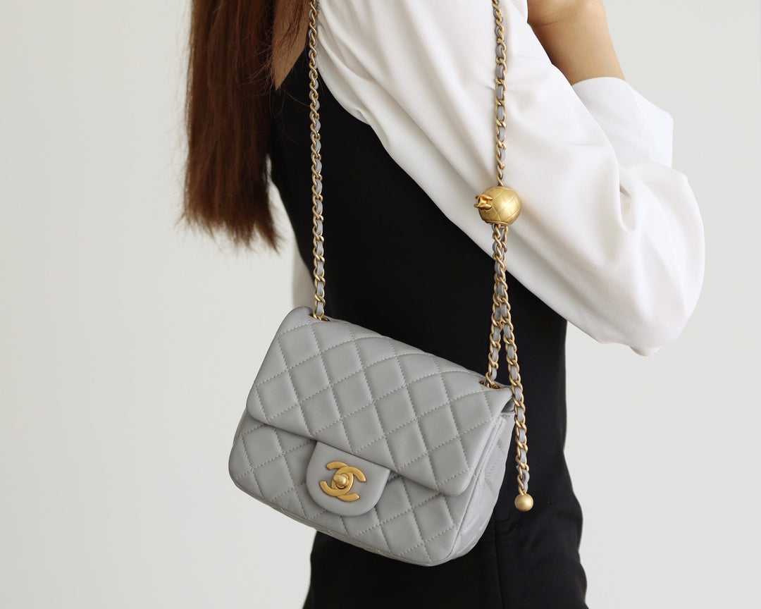 CHANEL FLAP BAG 17CM GREY LAMBSKIN GOLD HARDWARE