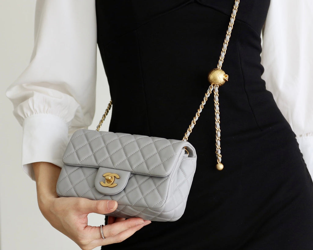 CHANEL FLAP BAG 20CM GREY LAMBSKIN GOLD HARDWARE