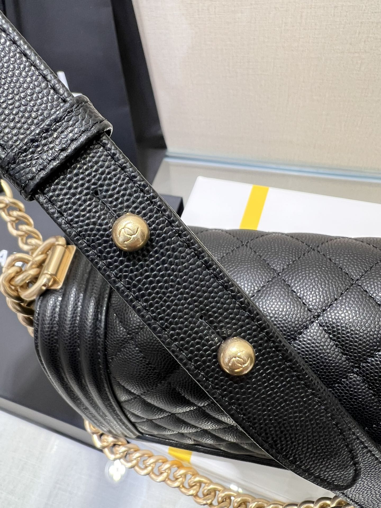 CHANEL BOY BAG MEDIUM 25 BLACK CAVIAR GOLD HARDWARE