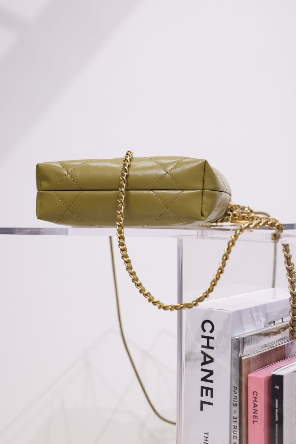 CHANEL HOBO BAG 22 KHAKI LAMBSKIN GOLD HARDWARE 20CM