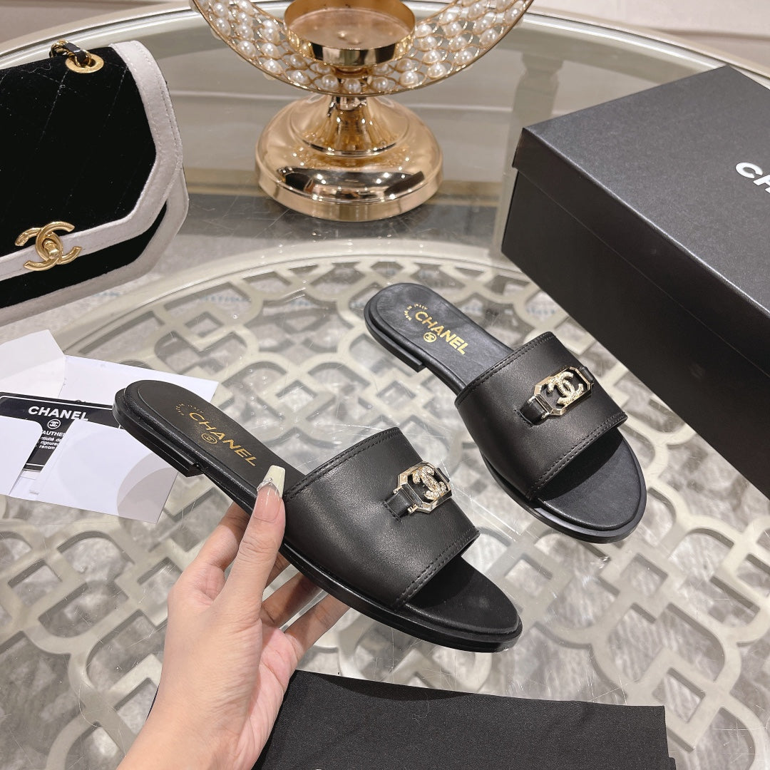 CHANEL Mules Black Shiny Calfskin