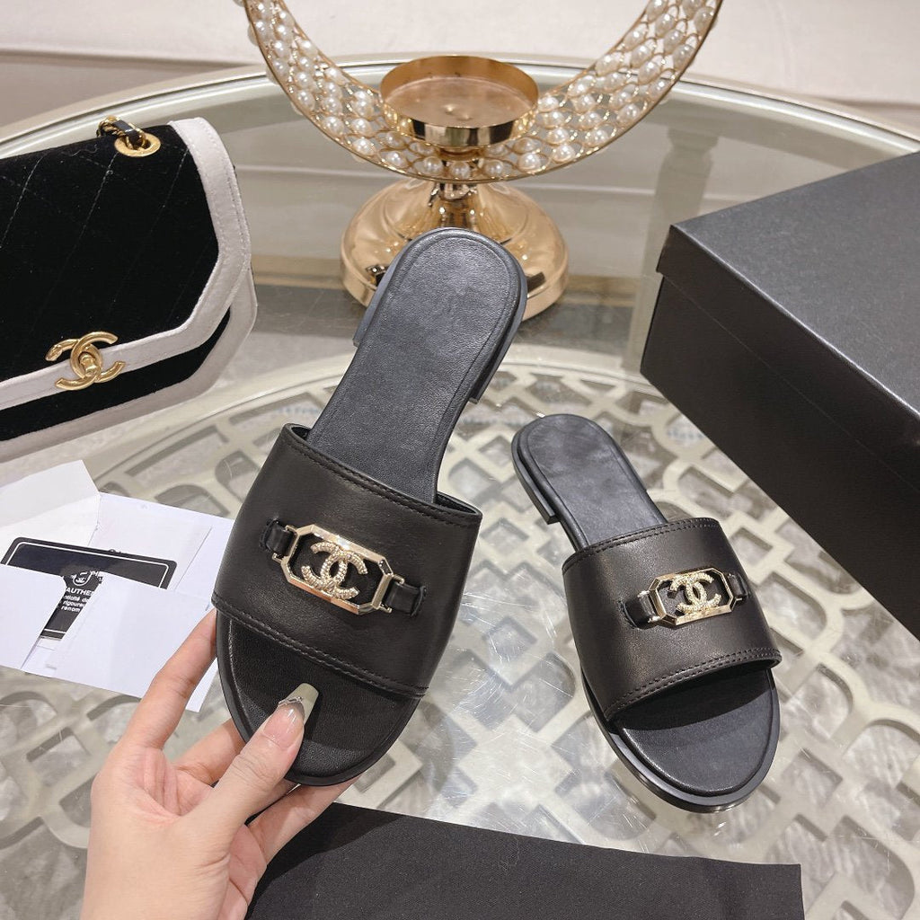 CHANEL Mules Black Shiny Calfskin