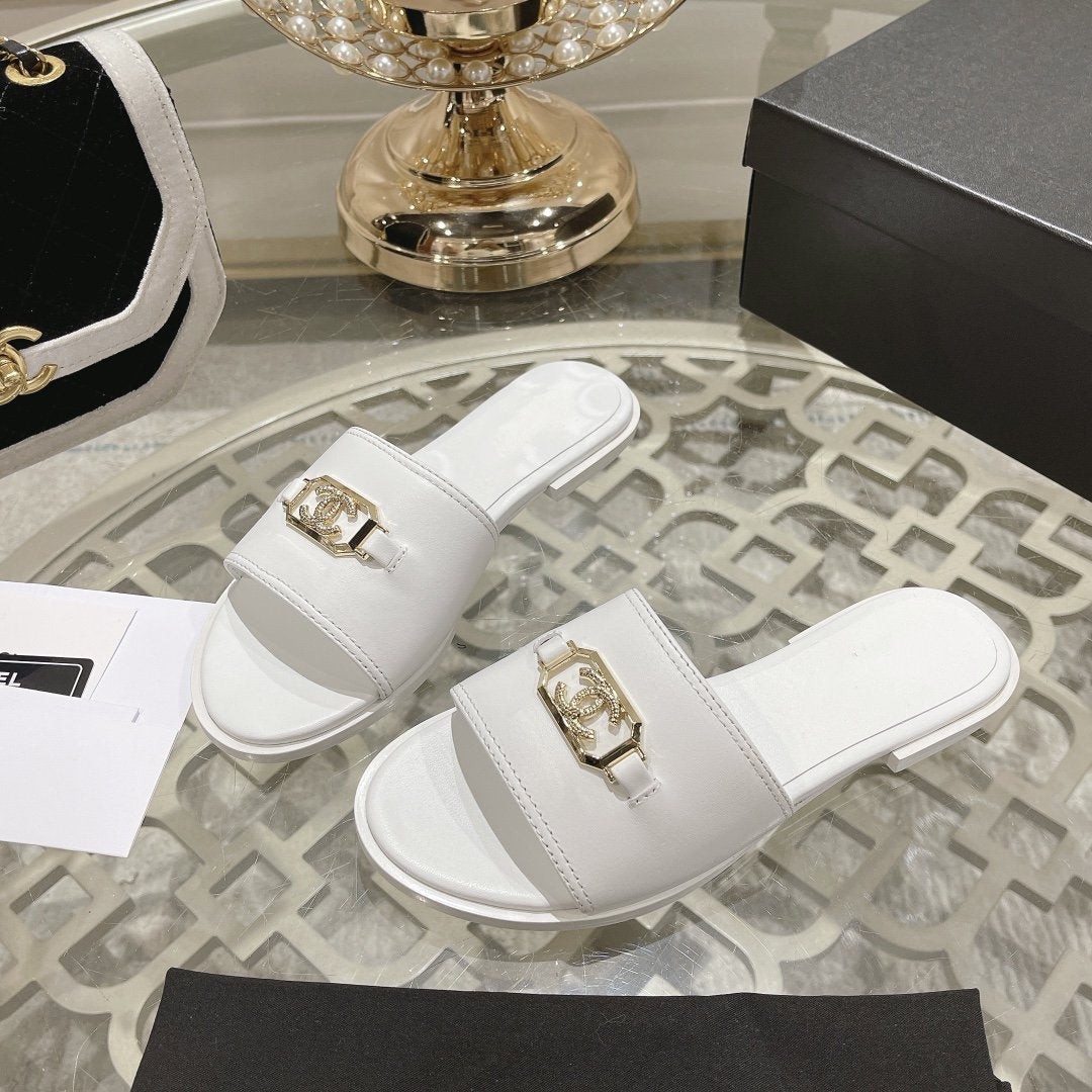 CHANEL Mules White Shiny Calfskin