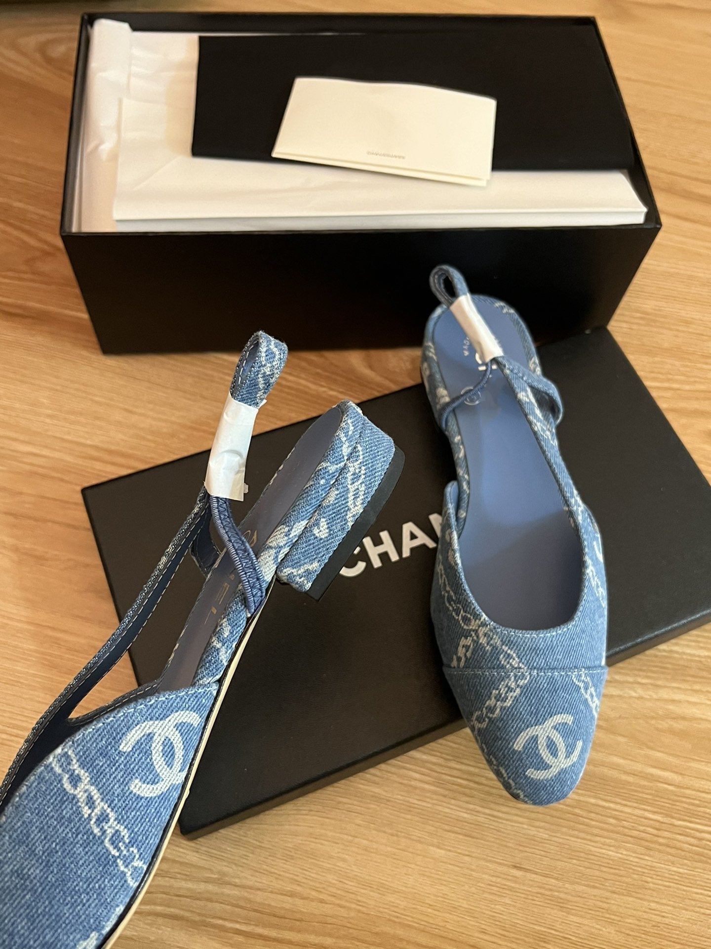 CHANEL slingbacks light blue denim