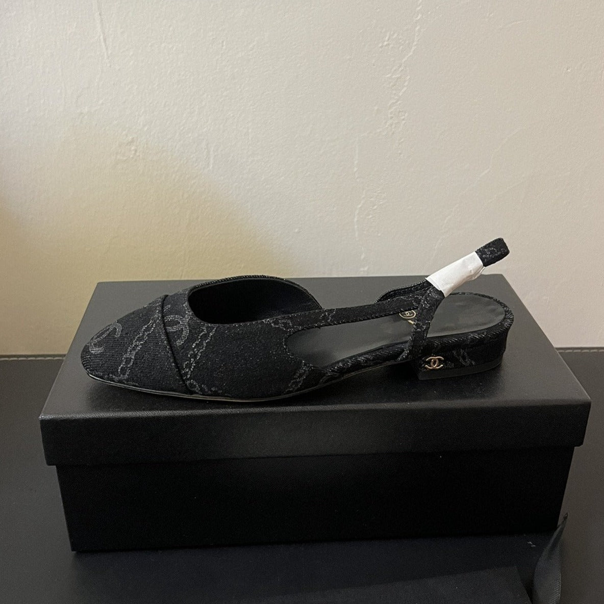 CHANEL slingbacks black denim