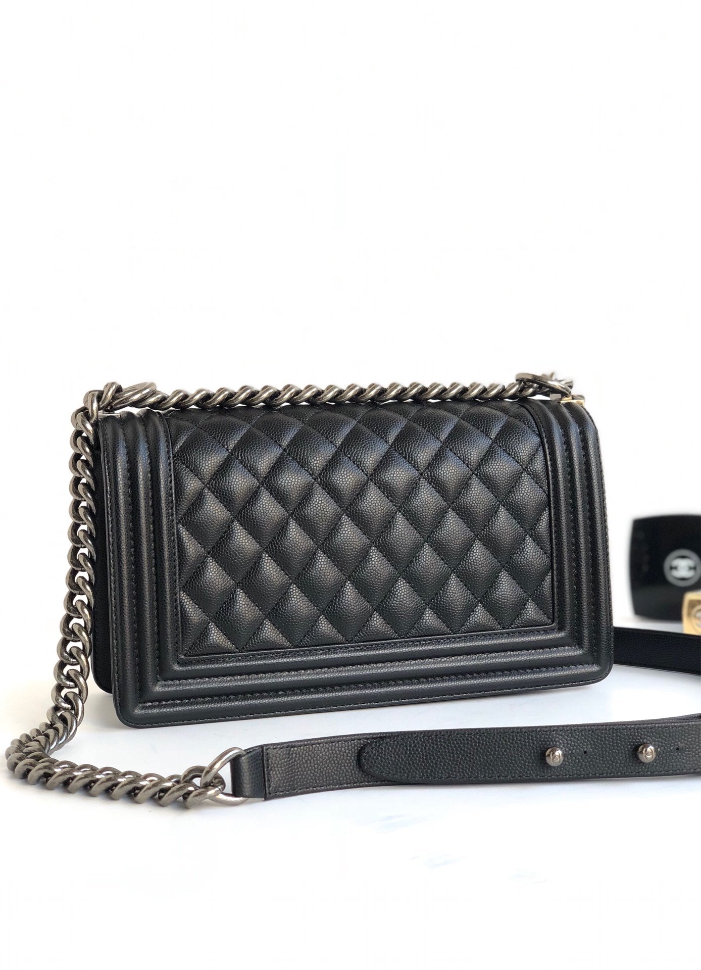 CHANEL MEDIUM 25 BOY BAG IN BLACK LAMBSKIN SILVER HARDWARE