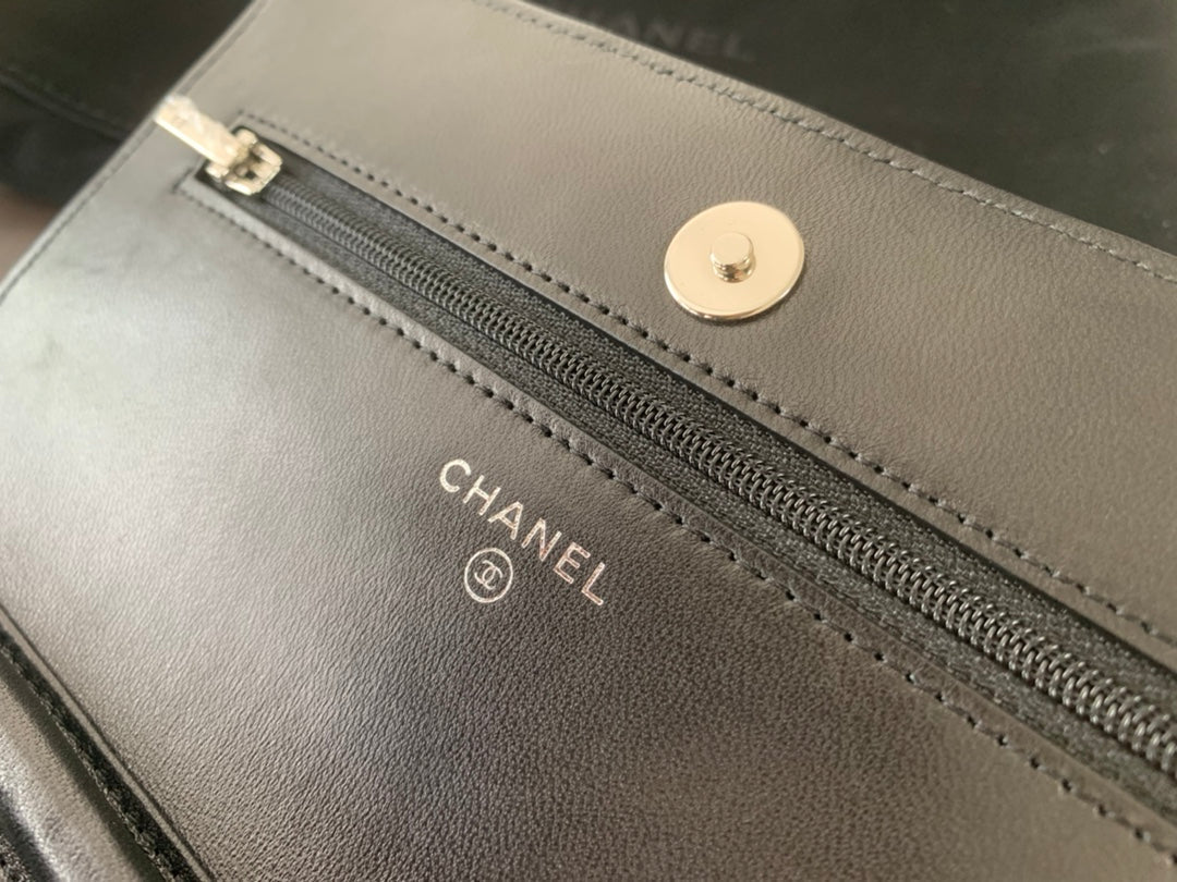 CHANEL WOC 19CM BLACK LAMBSKIN SILVER HARDWARE