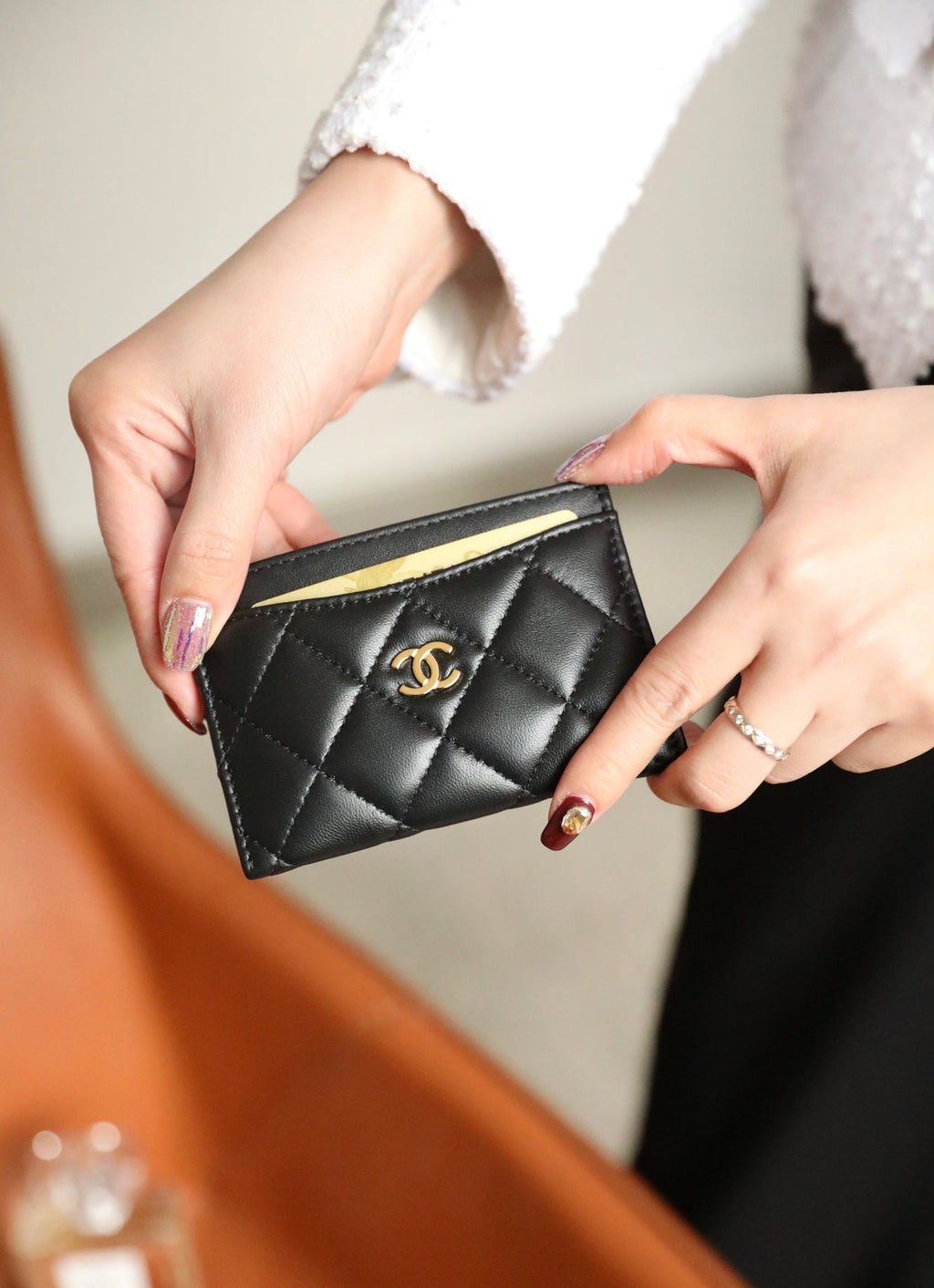 CHANEL CARD HOLDER 11 BLACK CALFSKIN GOLD ICON