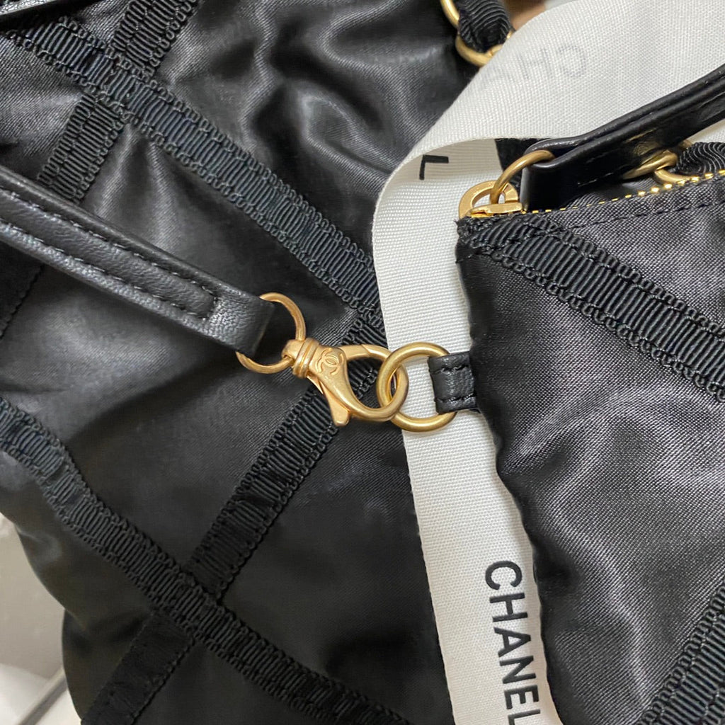 CHANEL TOTE BAG 44 IN BLACK NYLON GOLD HARDWARE