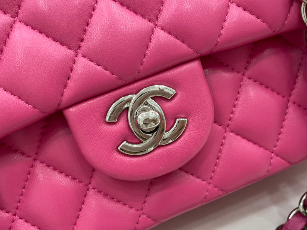 CHANEL 25 CLASSIC SMALL DOUBLE FLAP BAG IN BRIGHT PINK CALFSKIN WITH STRAP