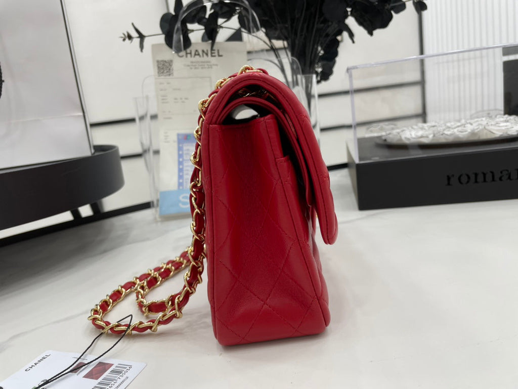 CHANEL 25 CLASSIC SMALL DOUBLE FLAP BAG IN CHERRY RED CALFSKIN WITH STRAP