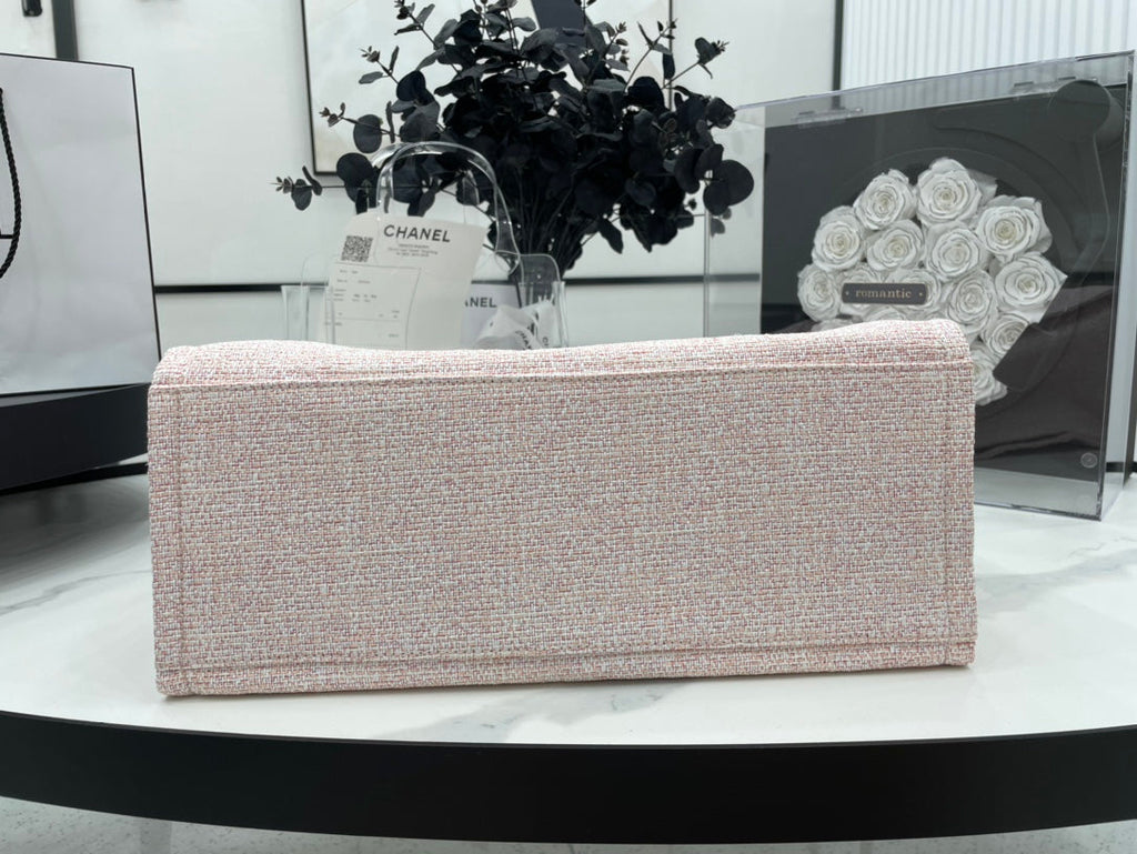 CHANEL DEAUVILLE LARGE 38 TOTE BAG IN LIGHT PINK CANVAS GOLD HARDWARE