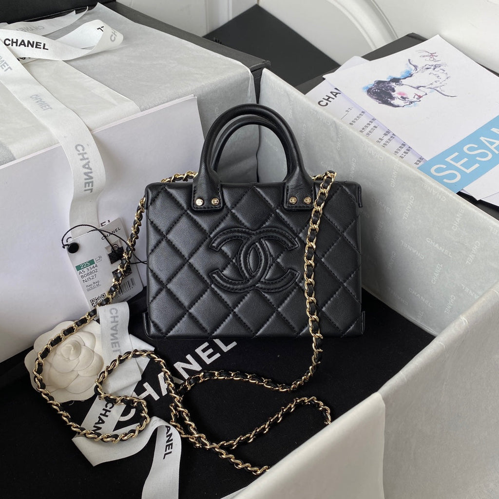 CHANEL MINI 15 BOX BAG IN BLACK CALFSKIN GOLD HARDWARE
