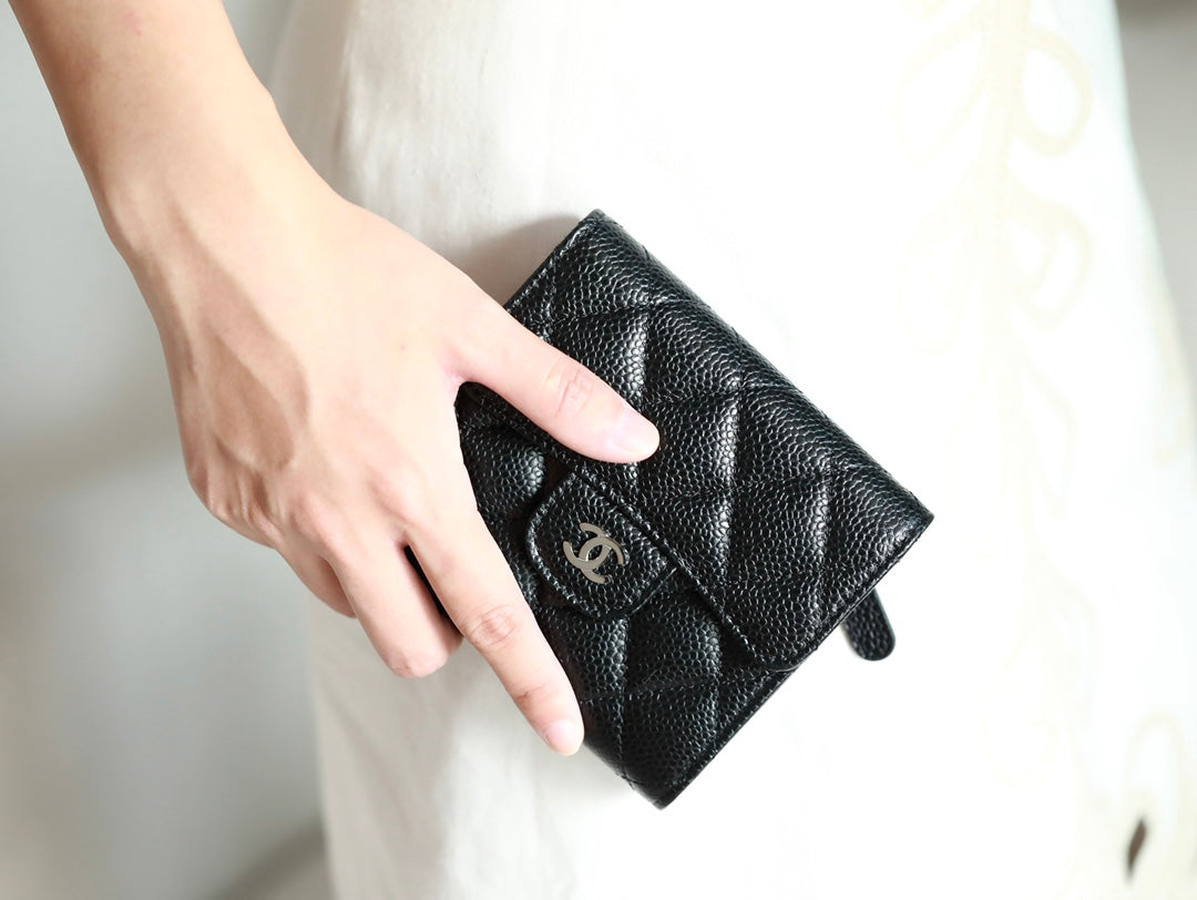 CHANEL FLAP CARD HOLDER 11.5 BLACK GRAINED CALFSKIN SILVER ICON