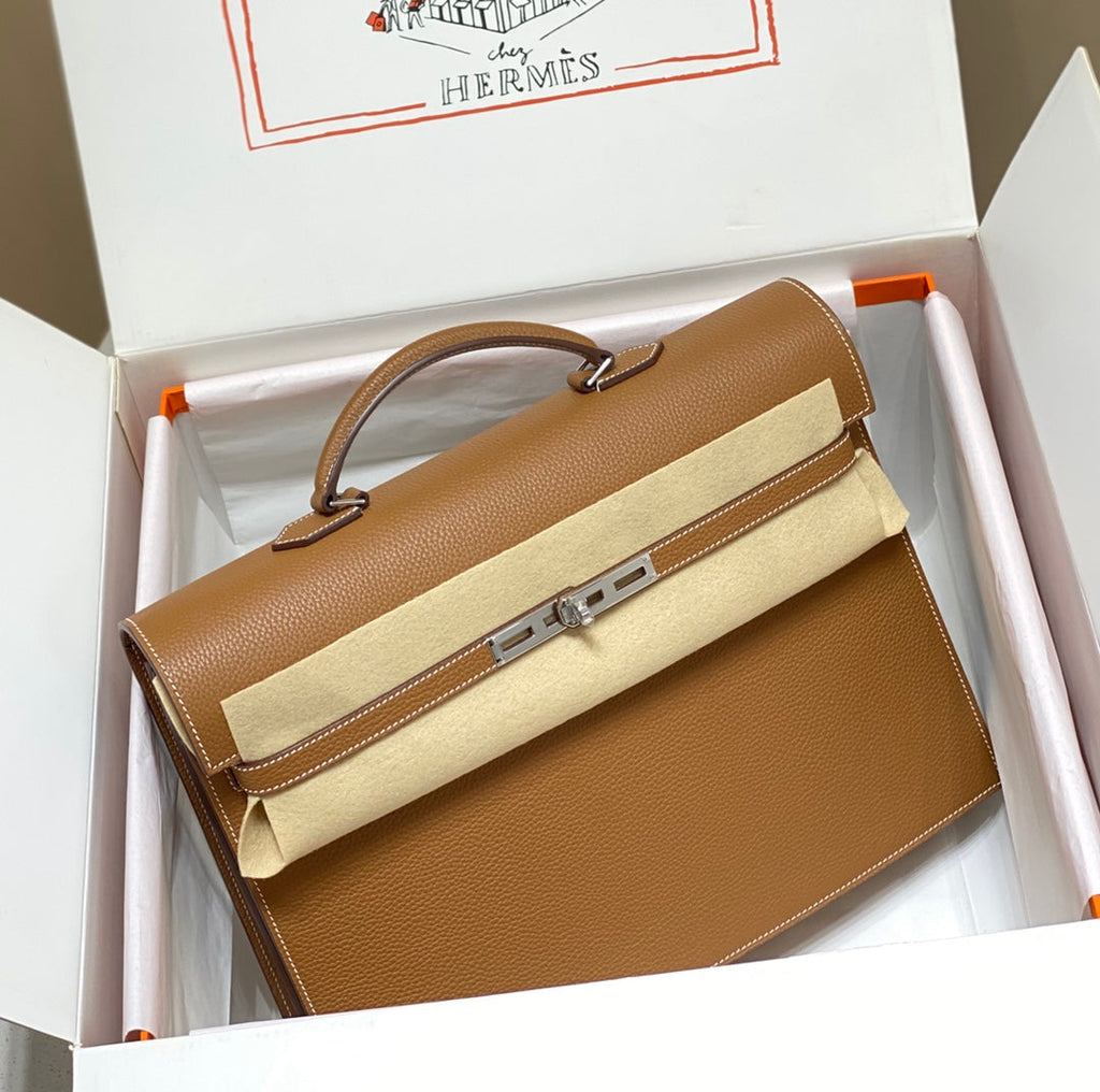 HERMES KELLY DEPECHES 38 BRIEFCASE IN GOLD TOGO CALFSKIN SILVER HARDWARE