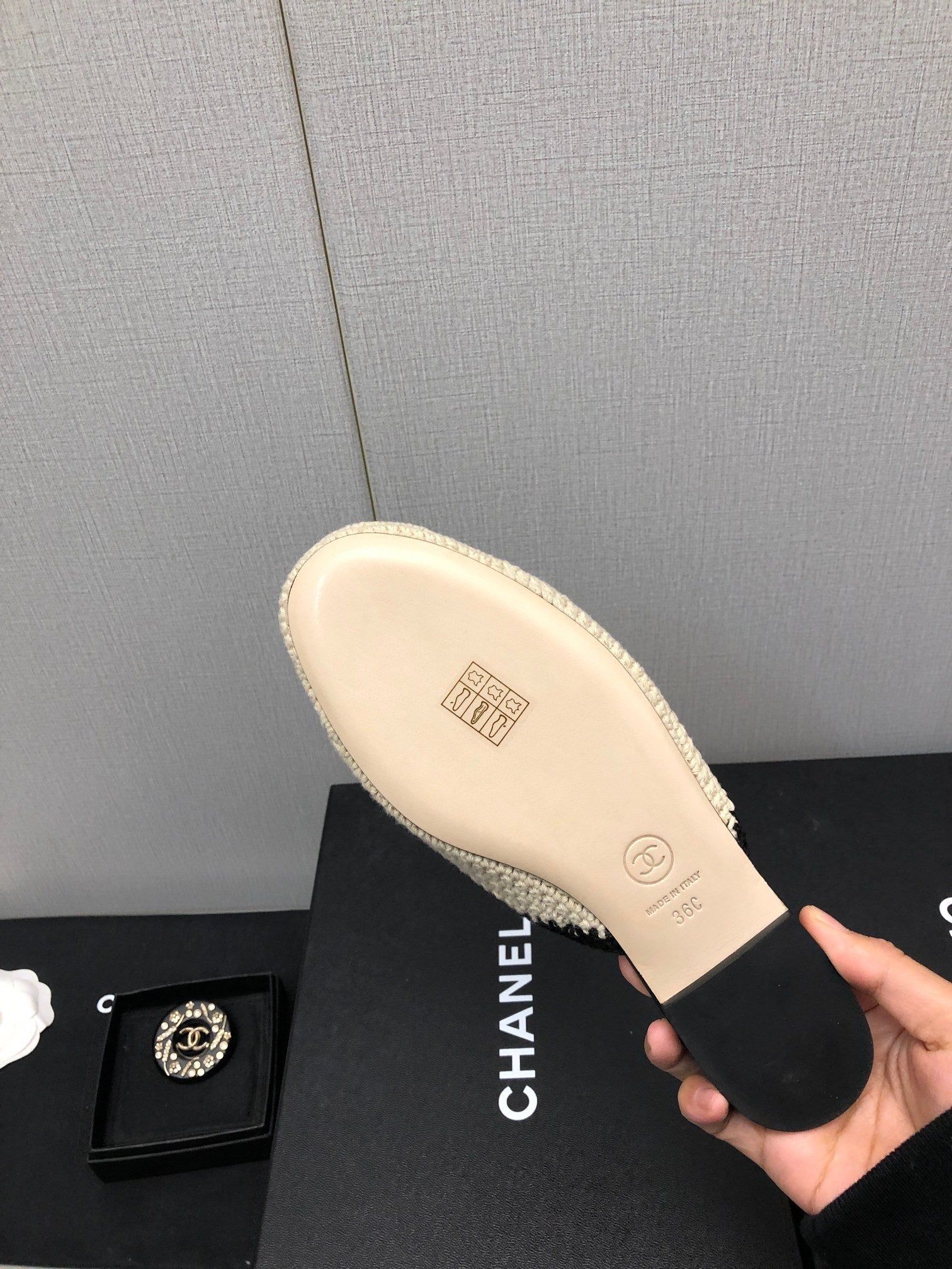 CHANEL HALF-MULES IN CREAM WOOL WOVEN