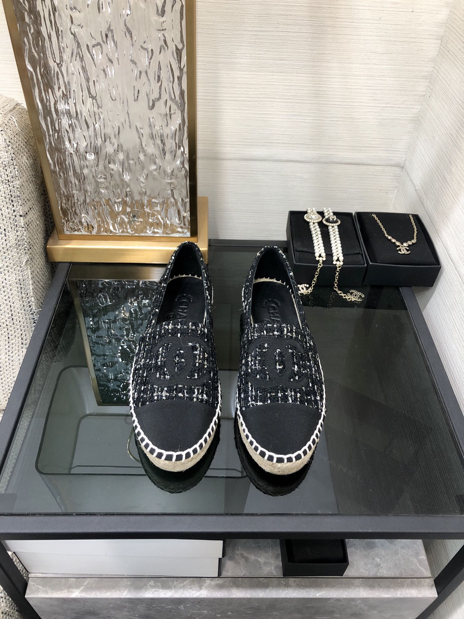 CHANEL LOAFER IN BLACK MIX WHITE WOOL TWEED
