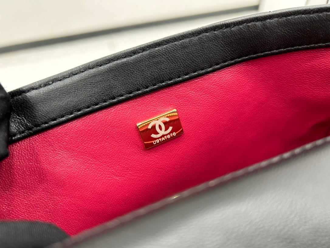 CHANEL SMALL 23 FLAP BAG IN BLACK CALFSKIN GOLD HARDWARE