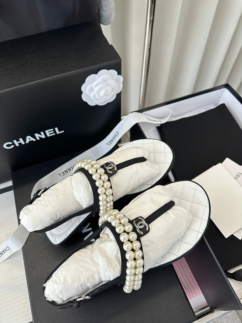 CHANEL CLASSIC THONG SANDALS PEARL CHAIN IN WHITE LAMBSKIN