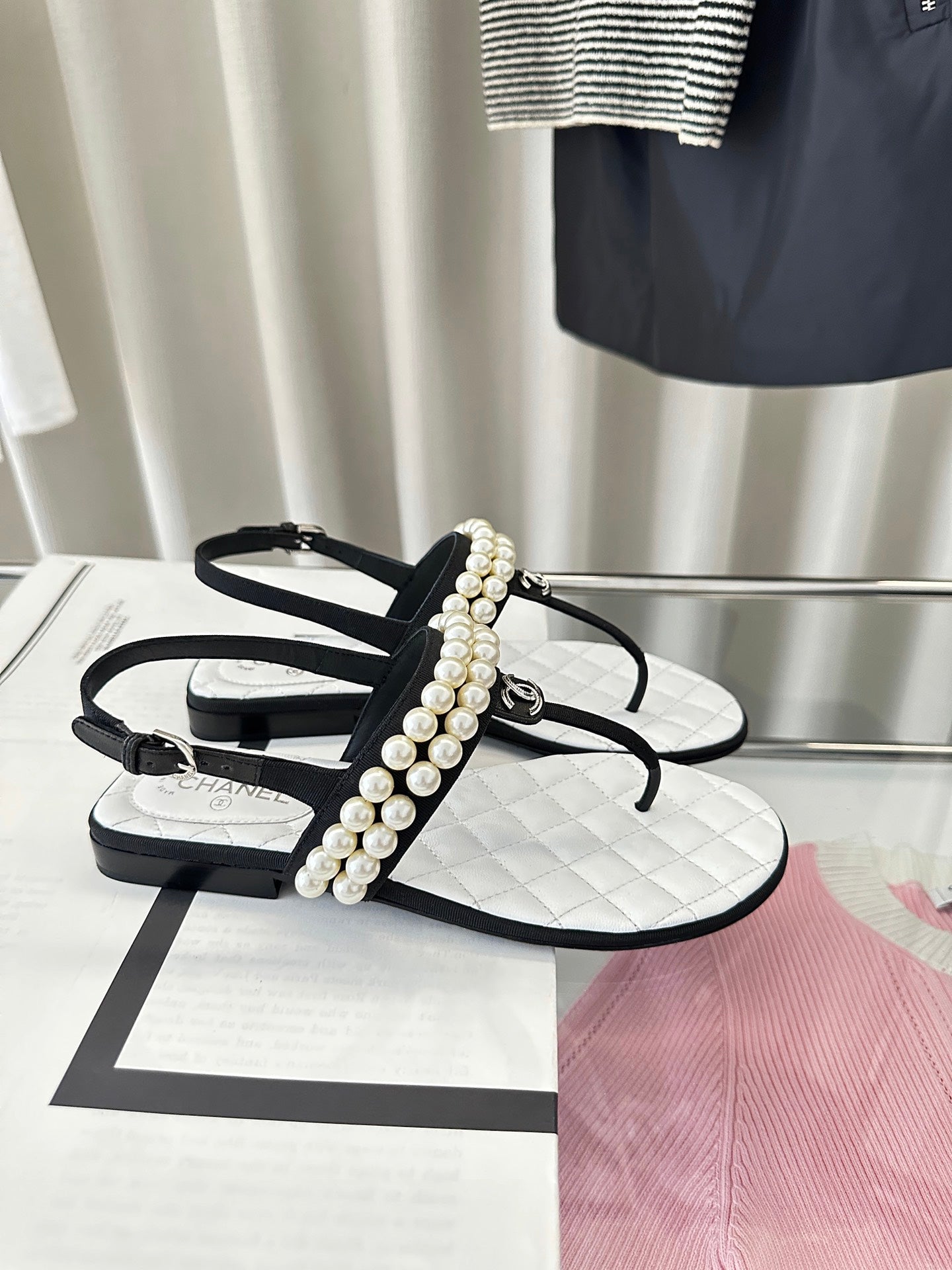 CHANEL CLASSIC THONG SANDALS PEARL CHAIN IN WHITE LAMBSKIN