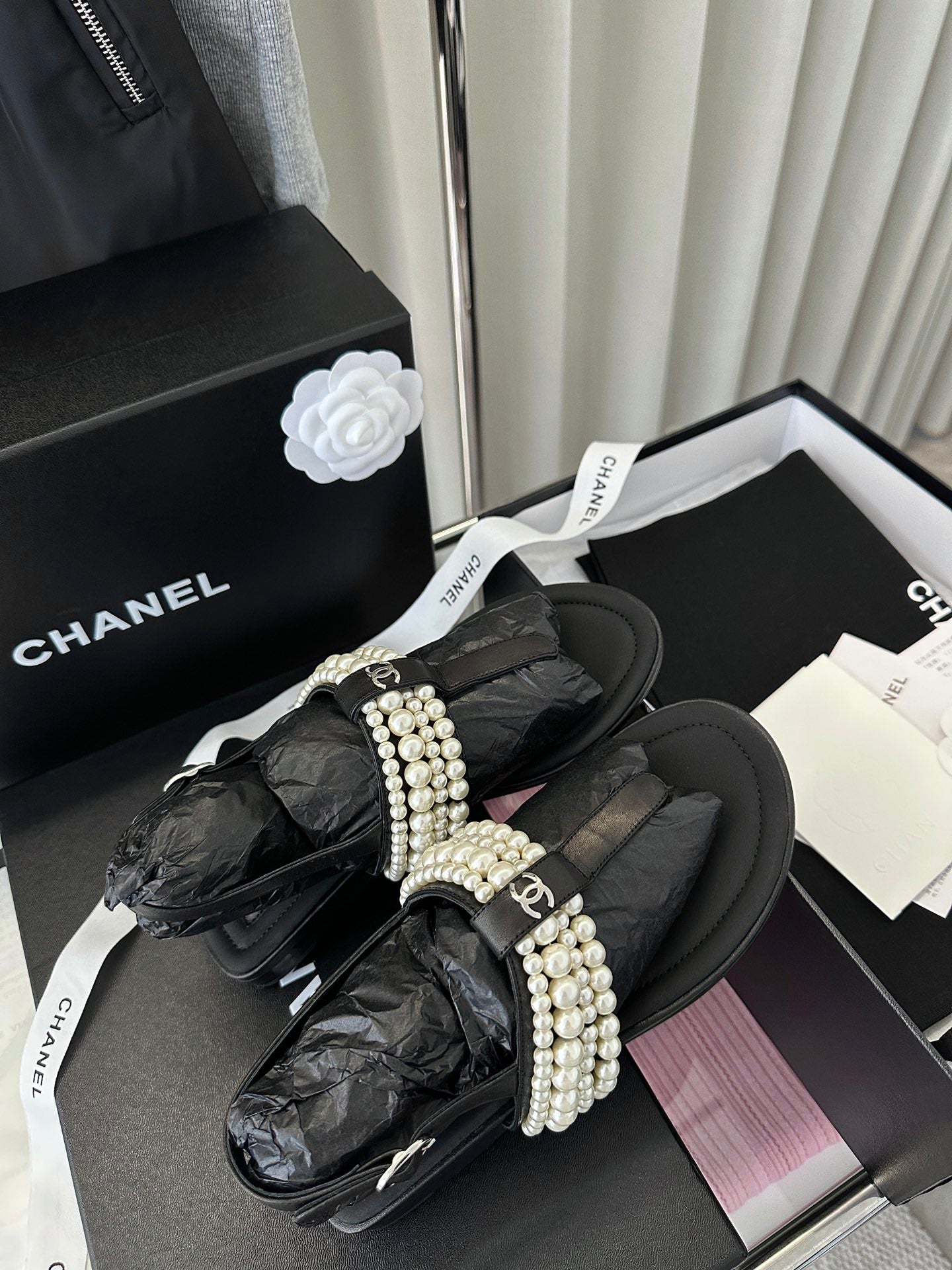 CHANEL CLASSIC THONG SANDALS PEARL CHAIN IN BLACK LAMBSKIN