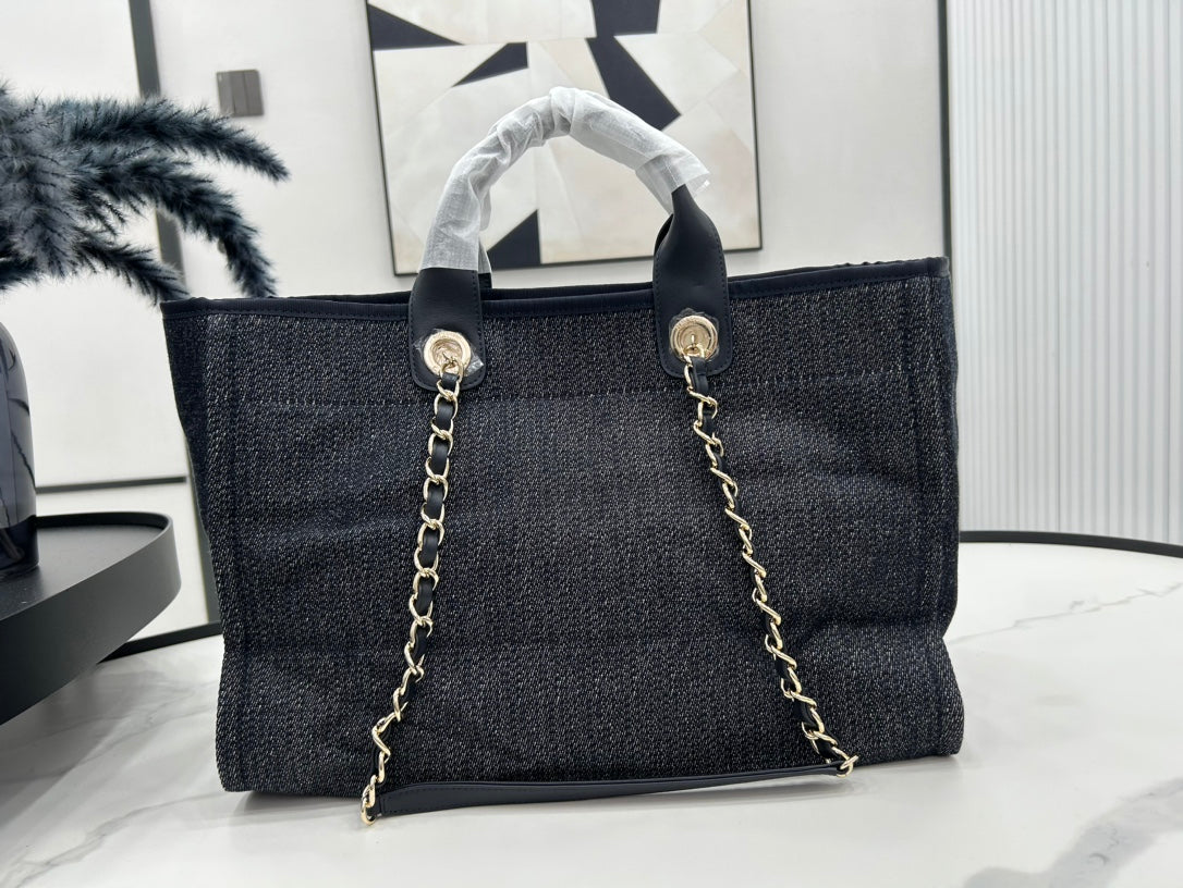 CHANEL DEAUVILLE LARGE 38 TOTE BAG IN DARK NAVY CANVAS WITH WHITE LOGO EMBROIDERED