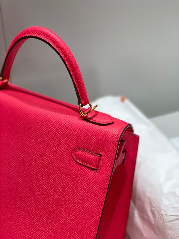 HERMES KELLY 25CM IN ROSE TYRIEN SWIFT CALFSKIN GOLD HARDWARE