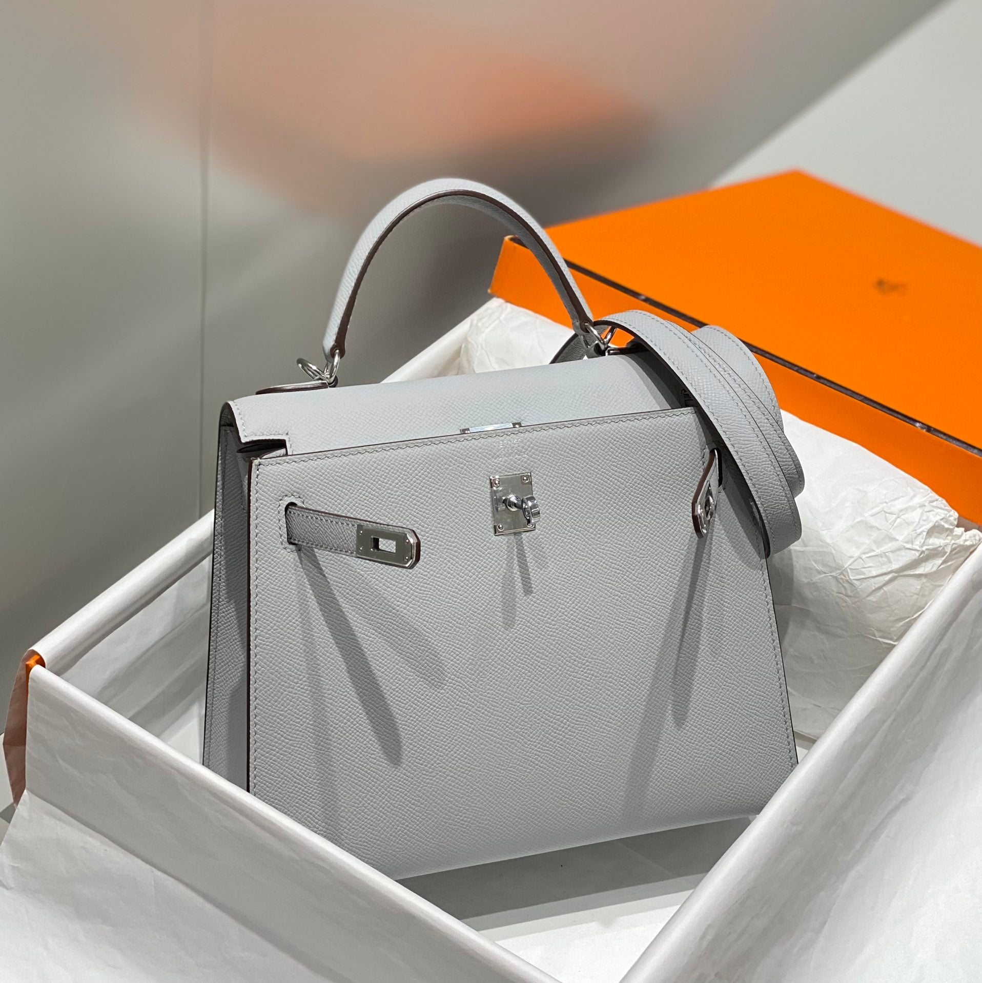 HERMES KELLY 25CM IN GRIS PERLE EPSOM CALFSKIN PALLADIUM HARDWARE