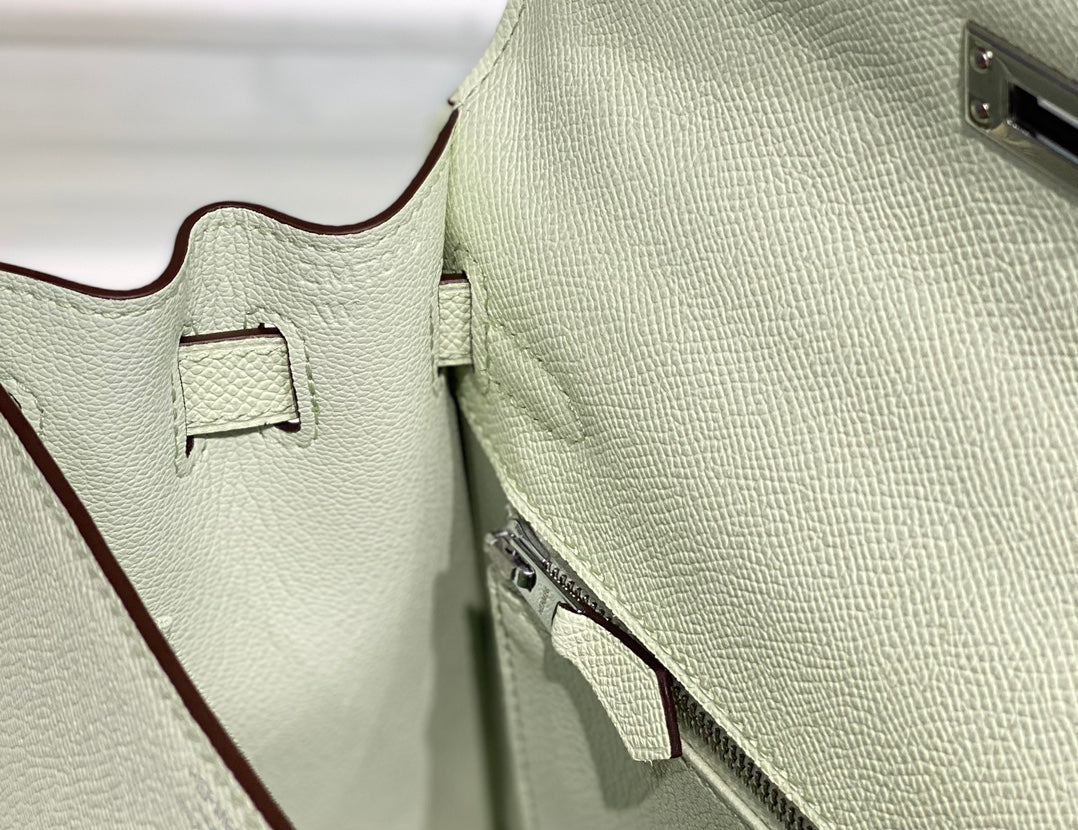HERMES KELLY 28CM IN VERT FIZZ SWIFT CALFSKIN SILVER HARDWARE
