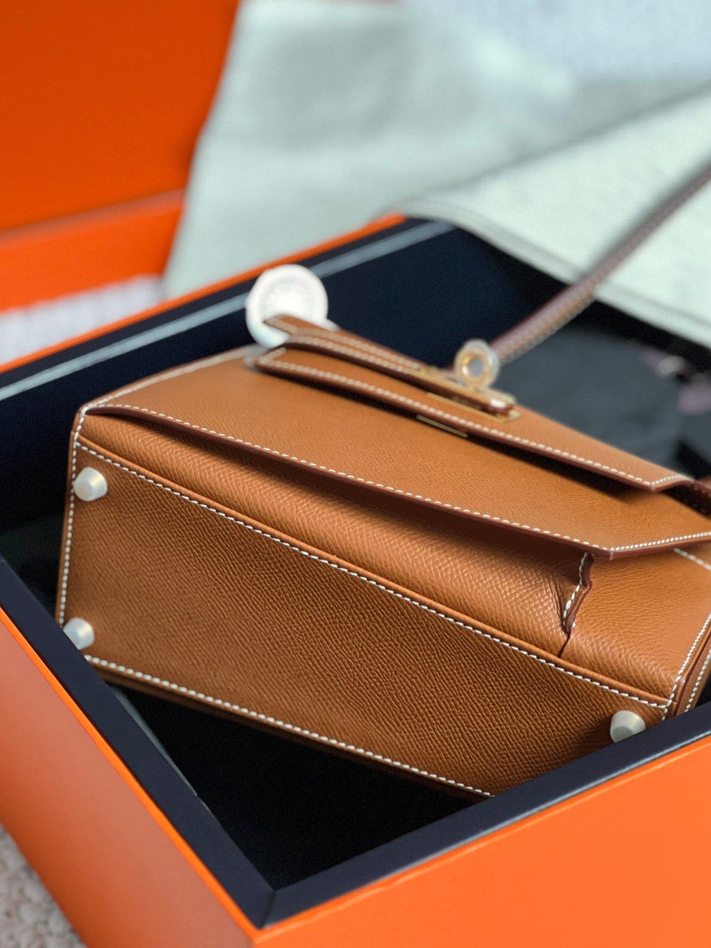 HERMES KELLY DESORDRE 20 IN BRONZE BROWN EPSOM LEATHER WITH GOLD HARDWARE