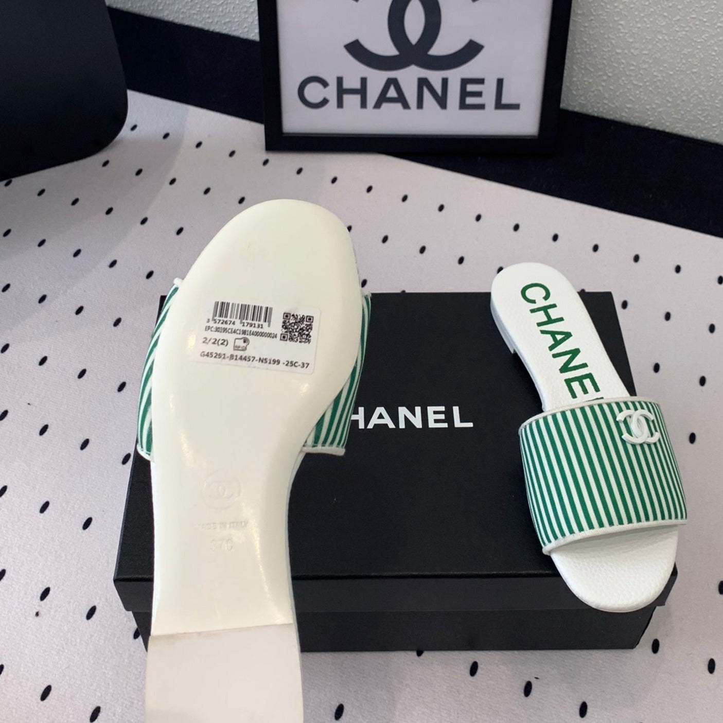 CHANEL MULES green LAMBSKIN