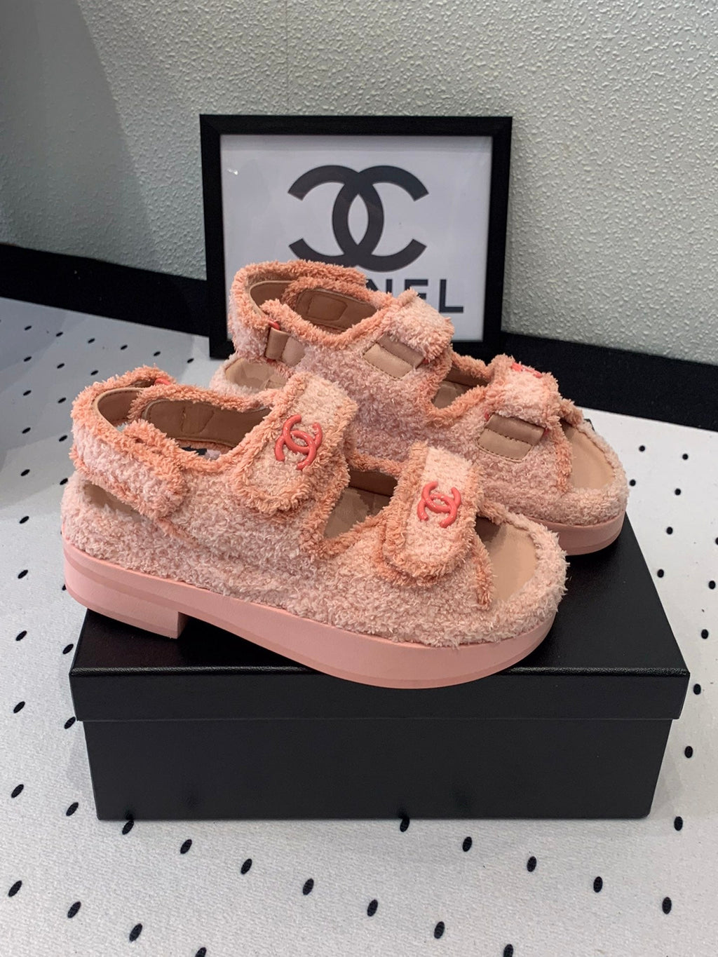 CHANEL DAD SANDALS PLATFORM IN LIGHT PINK FUR