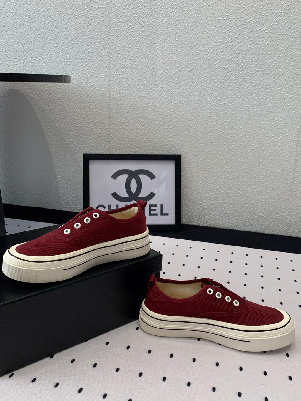 CHANEL LACELESS SNEAKERS PLATFORM IN ROSEWOOD CANVAS