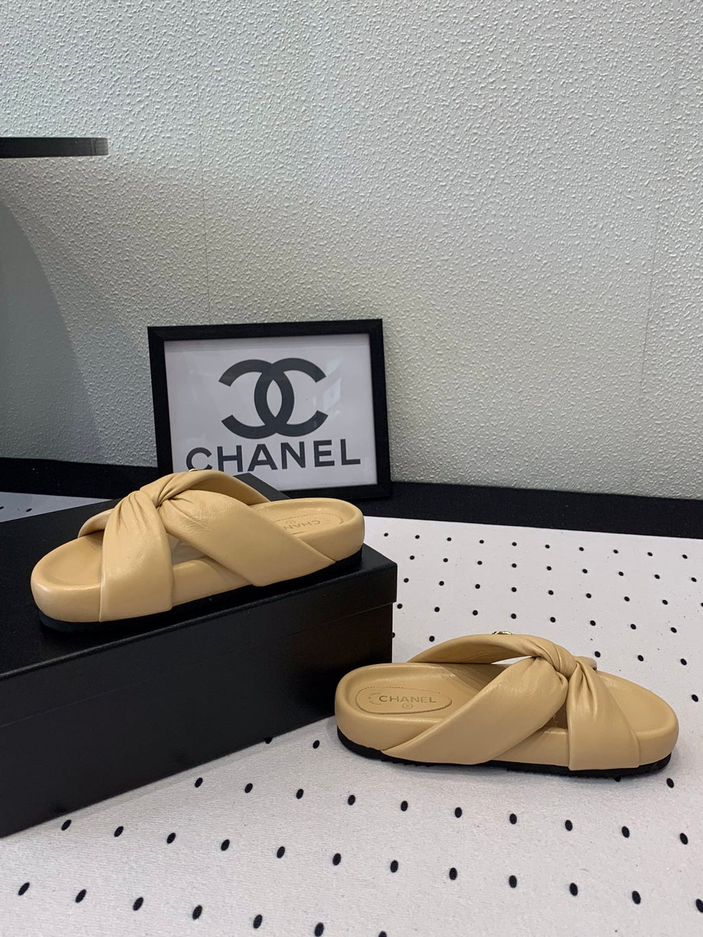 CHANEL TWISTED SLIPPERS IN DARK CREAM LAMBSKIN