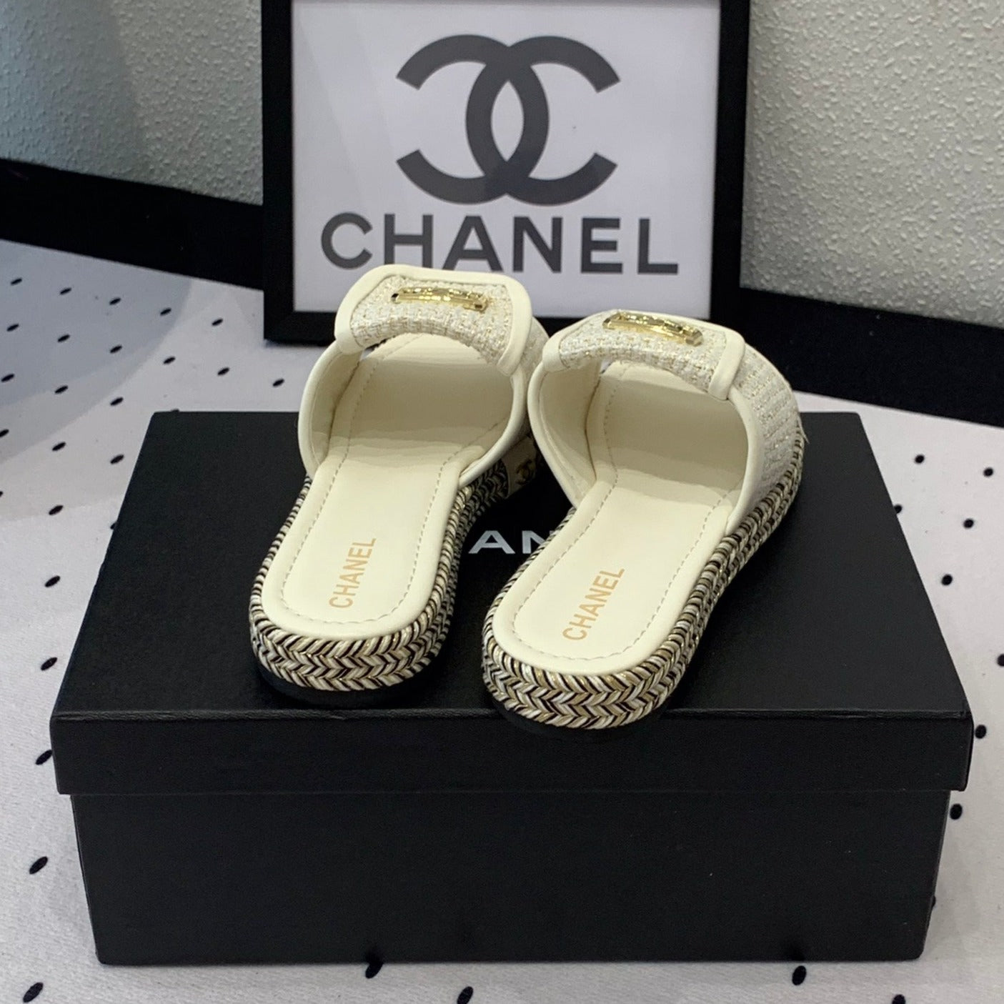 CHANEL Double  Women New Trendy Calfskin Slippers White