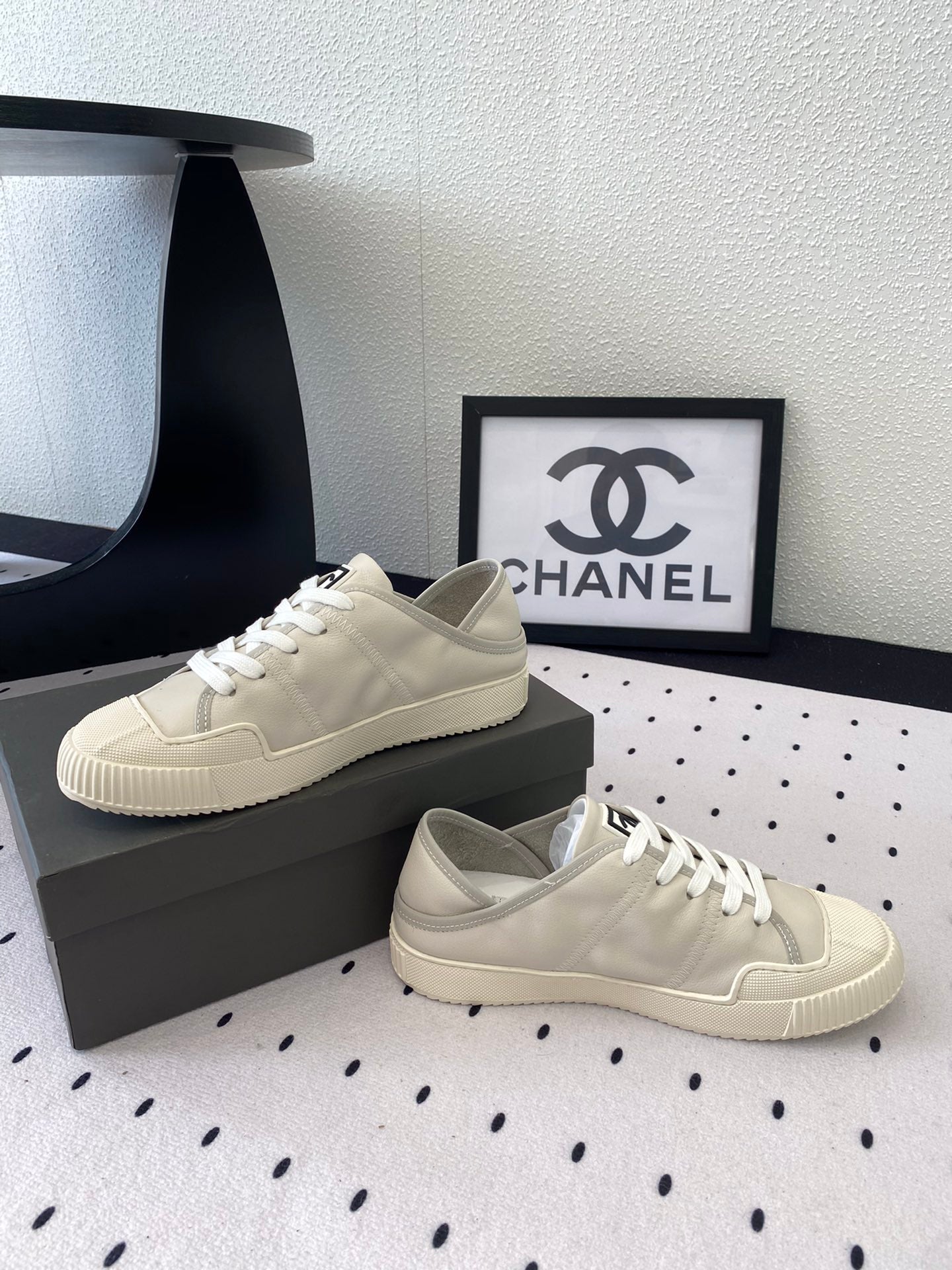CHANEL CASUAL SHOES IN GREY LAMBSKIN