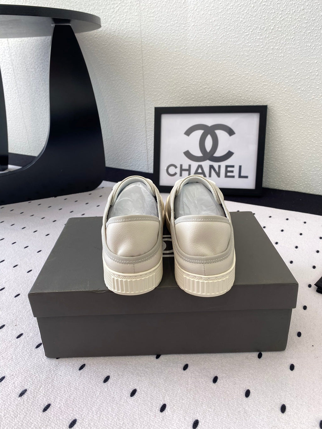 CHANEL CASUAL SHOES IN GREY LAMBSKIN