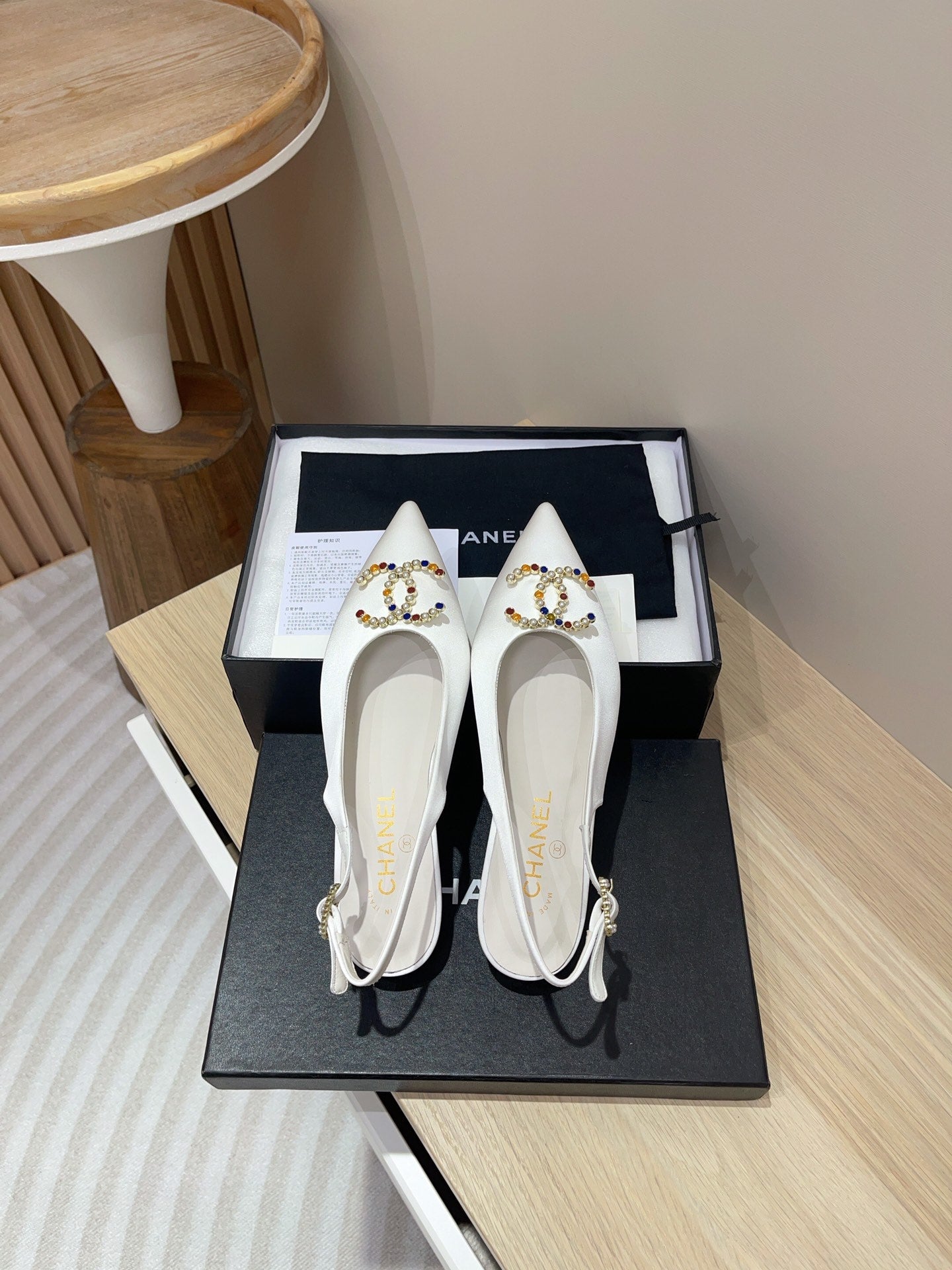 CHANEL SLINGBACKS WHITE SATIN AND LAMBSKIN