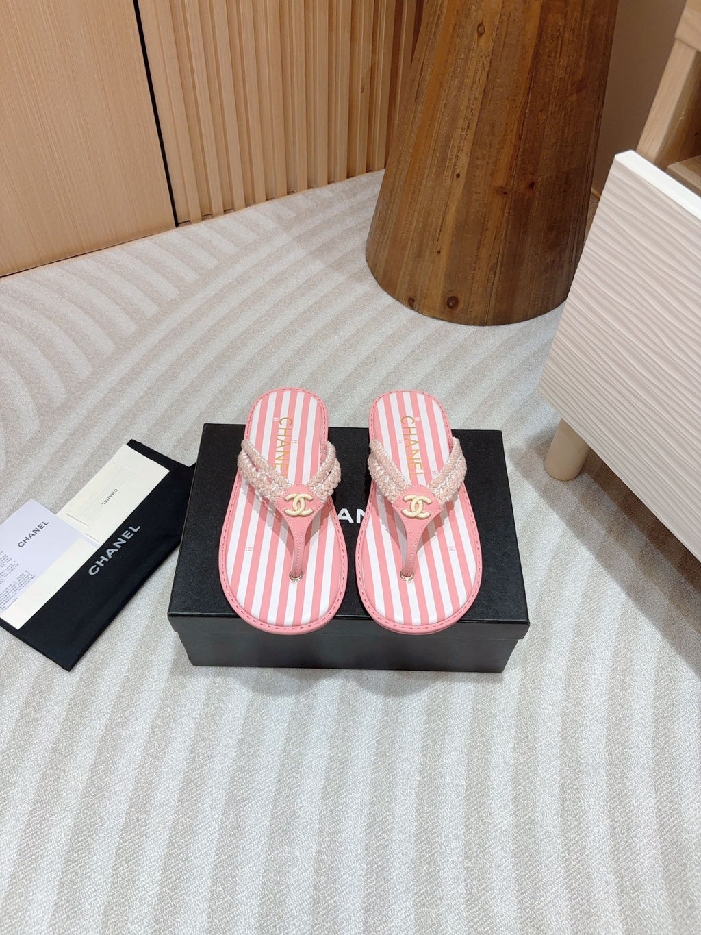 CHANEL WOVEN FLIP FLOP WHITE MIX PINK SHEEPSKIN