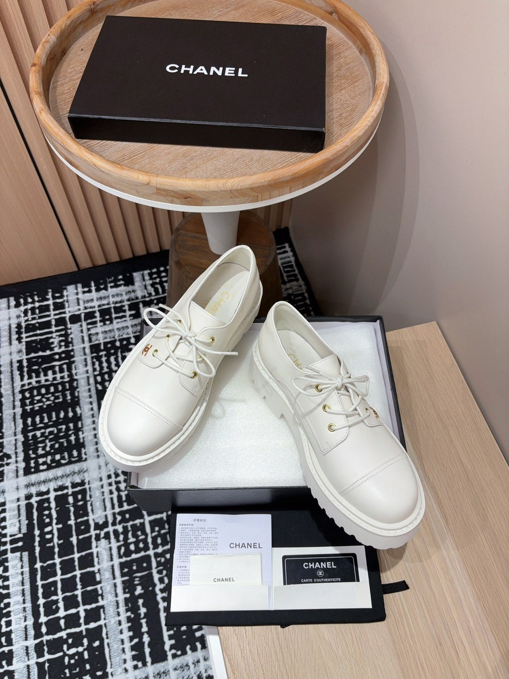 CHANEL OXFORD SHOES IN WHITE CALFSKIN
