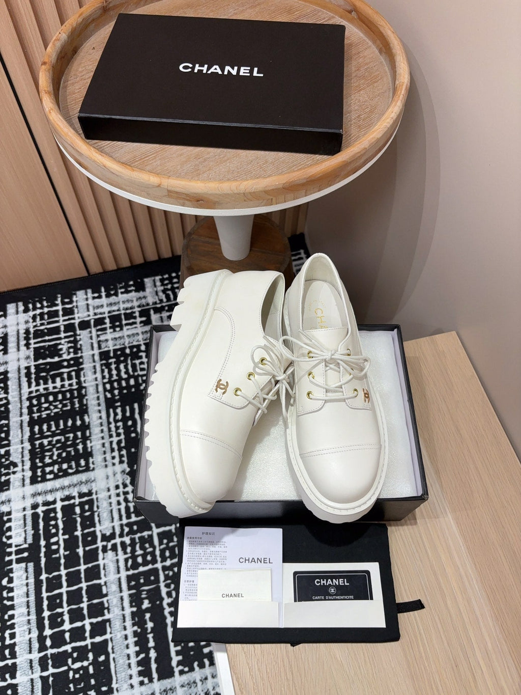 CHANEL OXFORD SHOES IN WHITE CALFSKIN