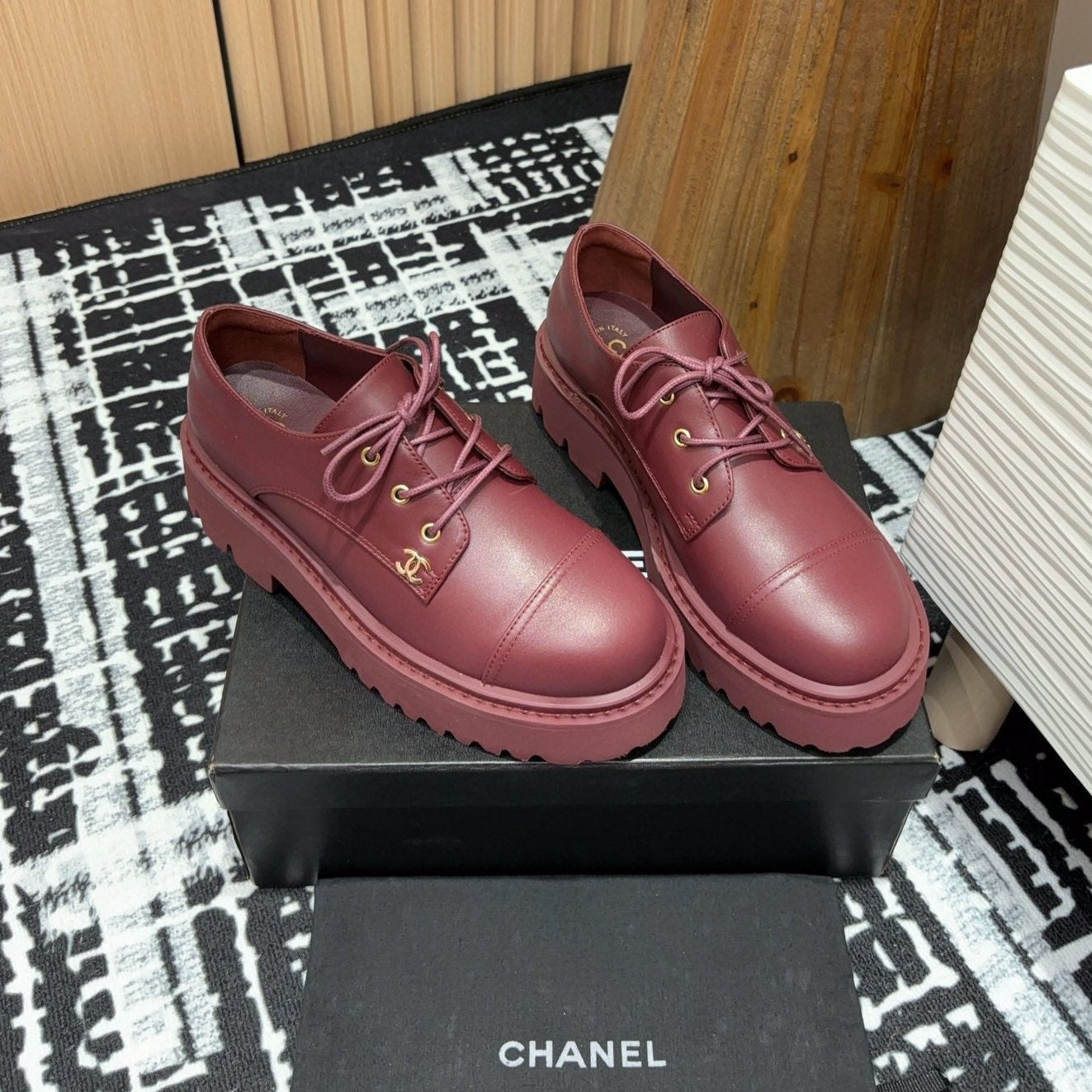 CHANEL OXFORD SHOES IN BURGUNDY RED CALFSKIN
