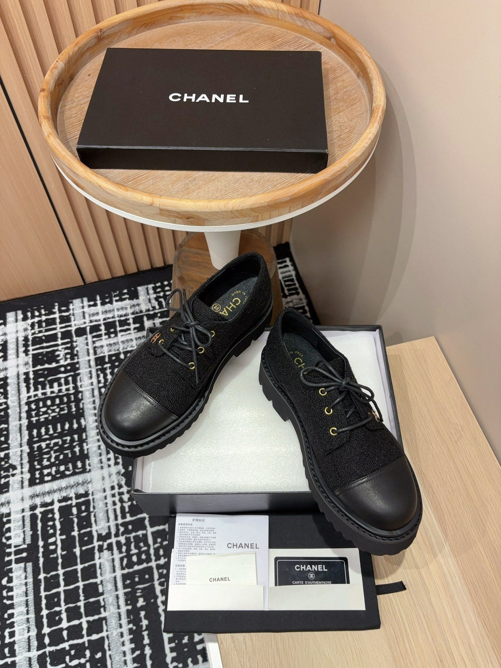 CHANEL OXFORD SHOES IN BLACK TWEED AND CALFSKIN