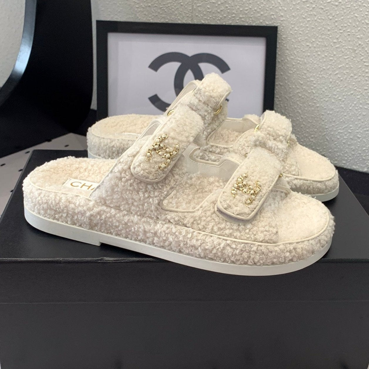 CHANEL DAD SANDAL MULE IN WHITE LAMB FUR