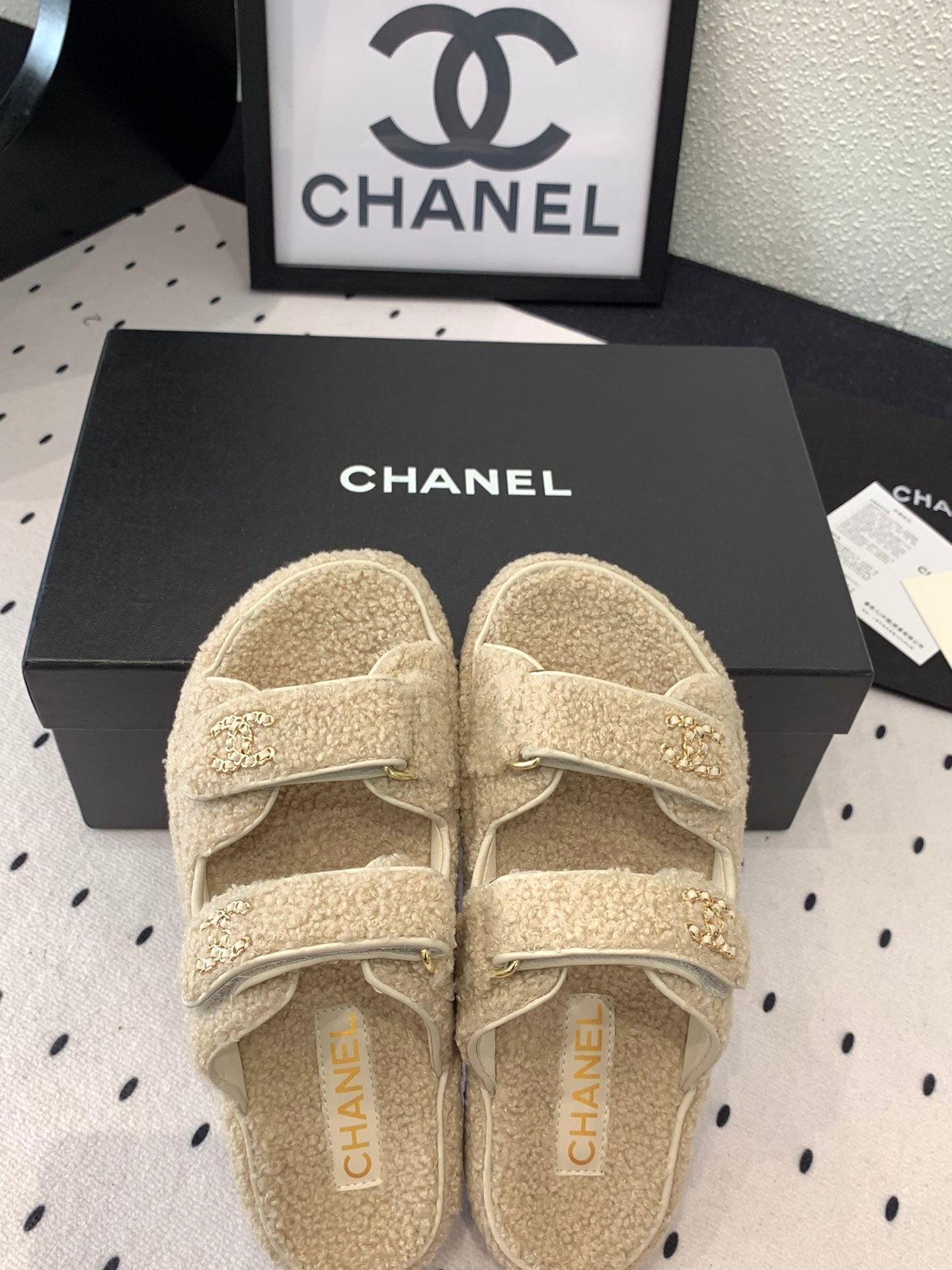 CHANEL DAD SANDAL MULE IN ECRU BEIGE LAMB FUR