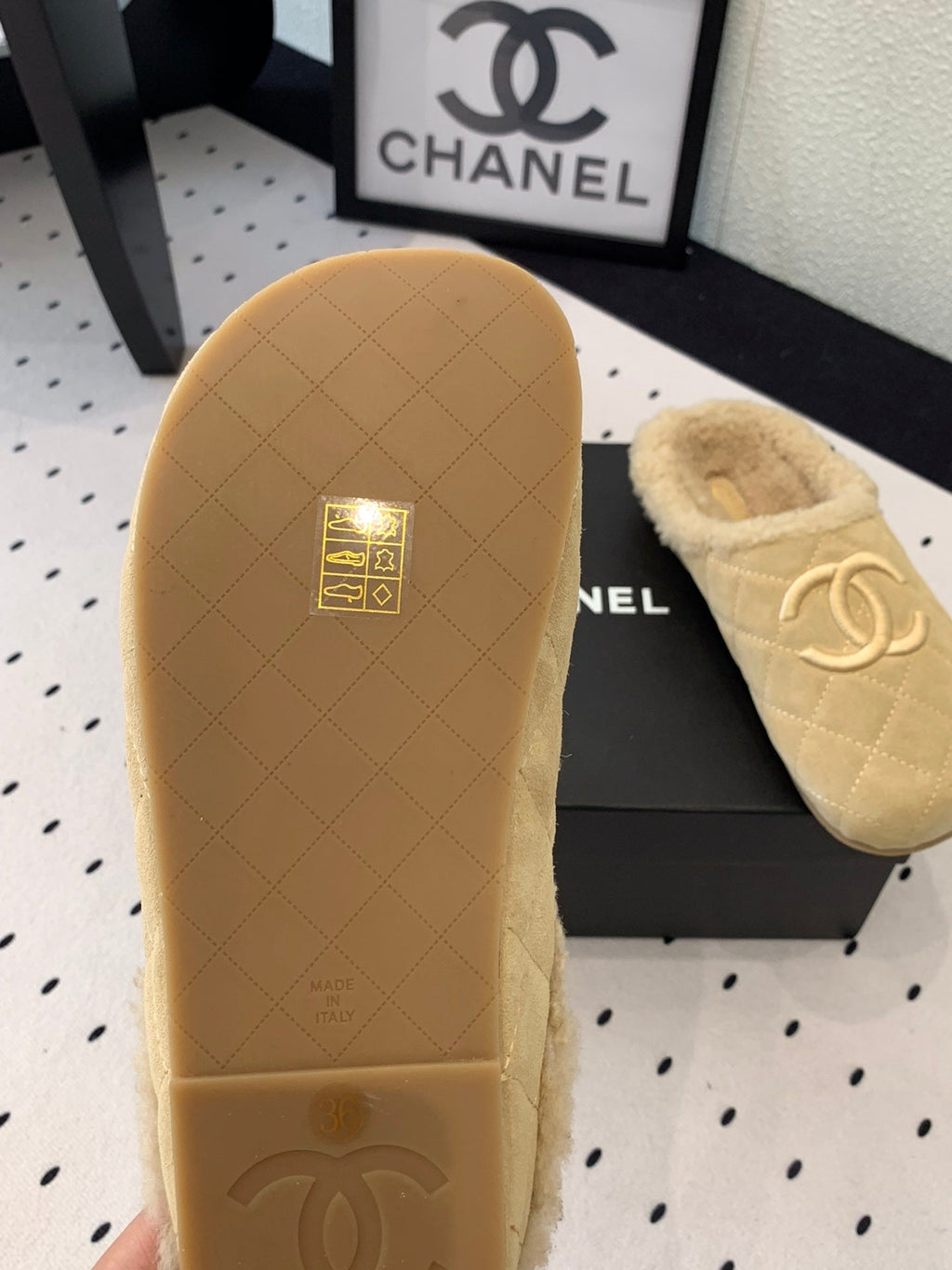 CHANEL FLAT MULE IN TORTILLA BROWN SUEDE AND LAMB FUR LINING