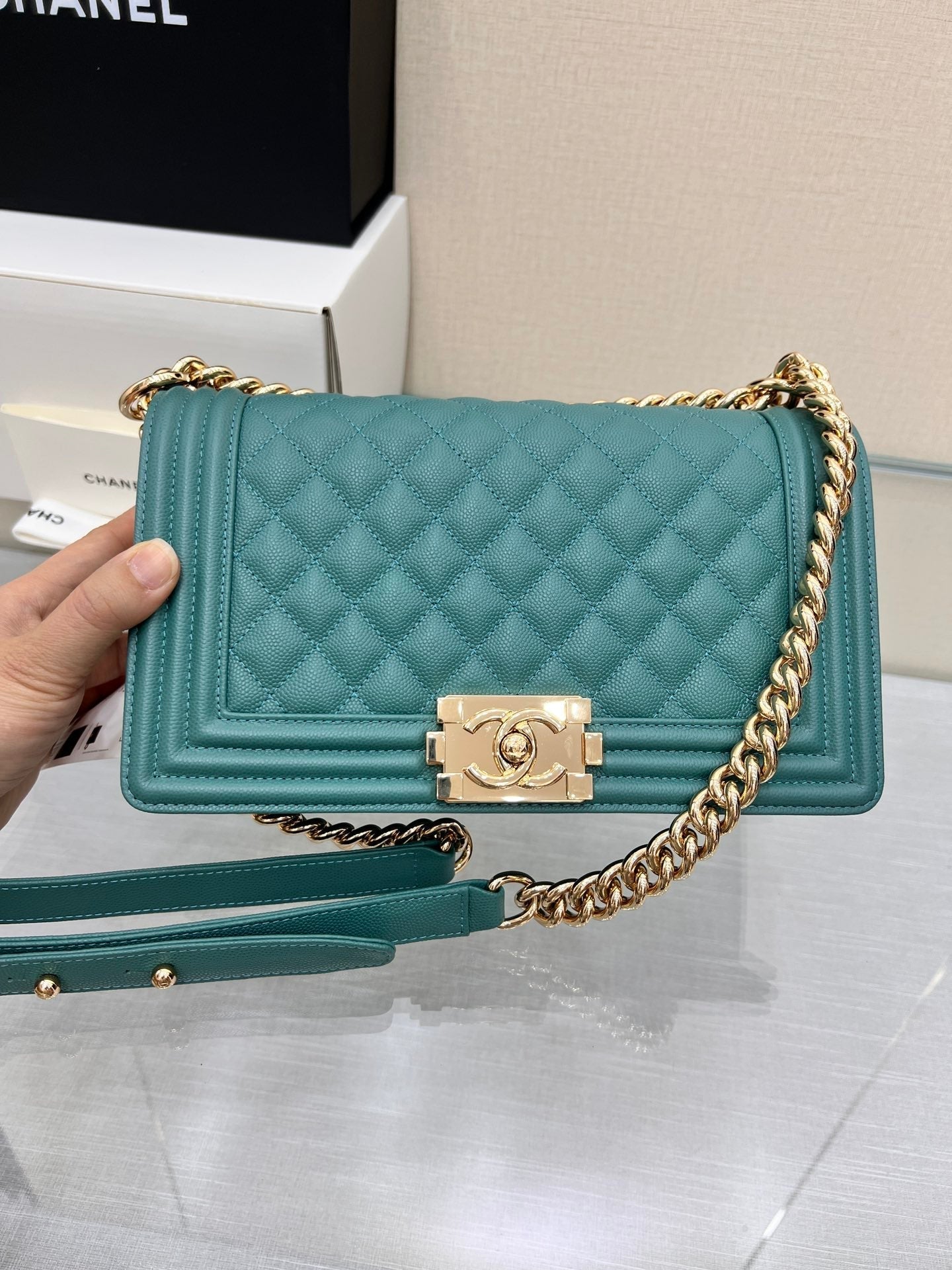CHANEL BOY BAG MEDIUM 25 EVERGREEN CAVIAR GOLD HARDWARE