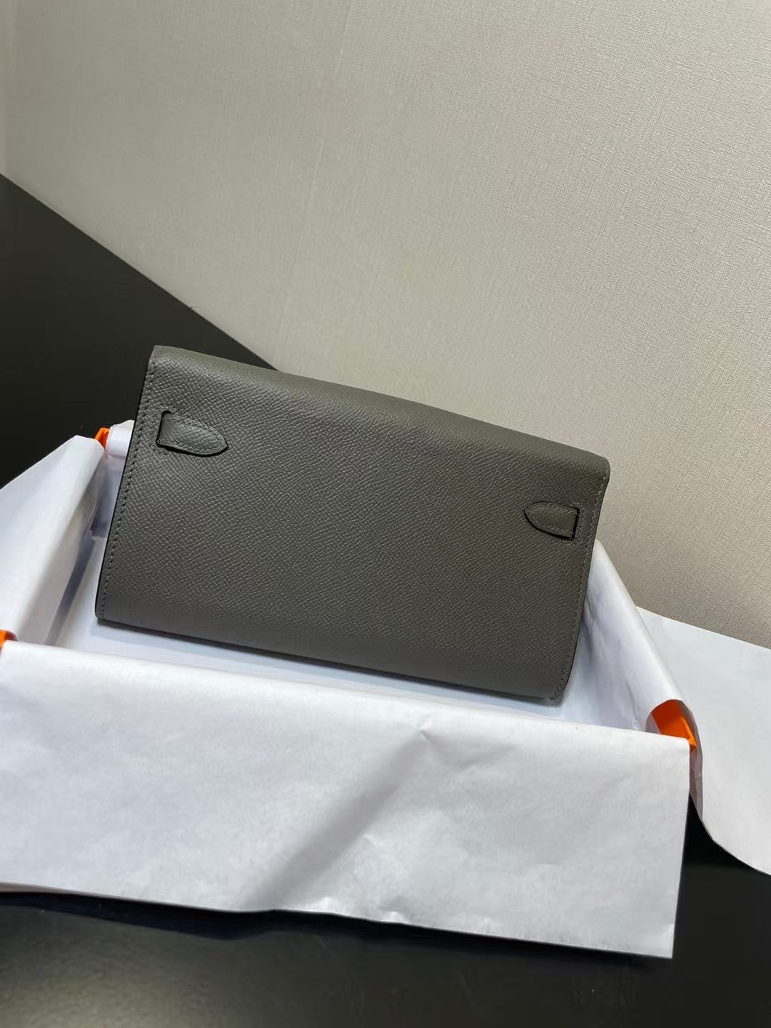 HERMES KELLY CLASSIQUE TO GO WALLET EPSOM 20 IN GREY WITH GOLD HARDWARE