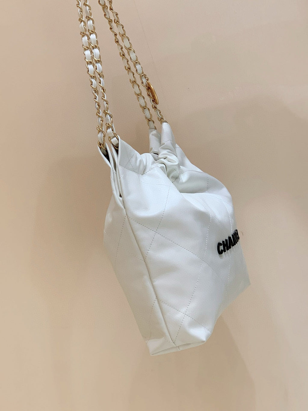 CHANEL HOBO BAG 37 WHITE  BLACK LAMBSKIN GOLD HARDWARE