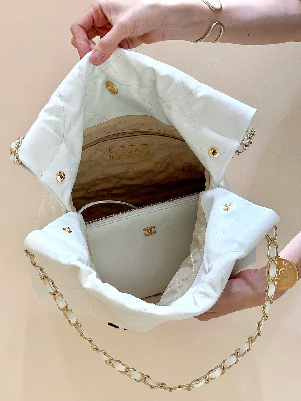 CHANEL HOBO BAG 37 WHITE  BLACK LAMBSKIN GOLD HARDWARE
